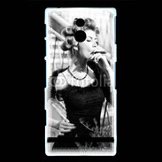 Coque Sony Xperia U Aristocrate en noir et blanc