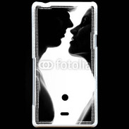 Coque Sony Xperia T Couple d'amoureux en noir et blanc