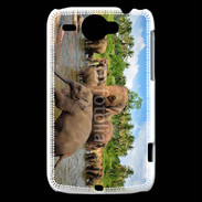Coque HTC Wildfire G8 Groupe d'éléphants à la rivière