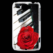 Coque HTC Wildfire G8 Rose sur un piano