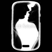 Coque Blackberry Bold 9900 Couple d'amoureux en noir et blanc
