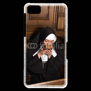 Coque Blackberry Z10 Nonne en prière 2