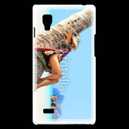 Coque LG Optimus L9 Sieste contre un palmier sur la plage