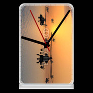 Pendule de bureau Hélicoptère Apache de nuit