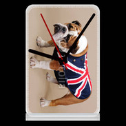 Pendule de bureau Bulldog anglais en tenue