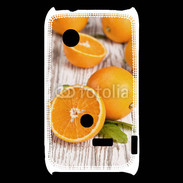 Coque Sony Xperia Typo Belles oranges sur fond en bois