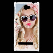 Coque HTC Windows Phone 8S Femme glamour avec chihuahua