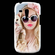 Coque Samsung Galaxy S3 Mini Femme glamour avec chihuahua