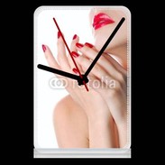 Pendule de bureau Sexy et glamour bouche rouge à lèvre et vernis à ongles rouges