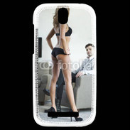 Coque HTC One SV Femme debout en lingerie sexy devant homme 