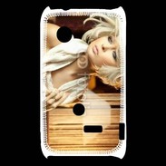 Coque Sony Xperia Typo Femme blonde fashion glamour