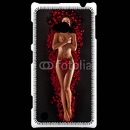 Coque Nokia Lumia 720 Femme nue pétales de rose glamour