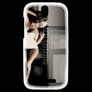 Coque HTC One SV femme sexy canapé 2