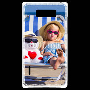 Coque LG Optimus L7 Petite fille avec bonhomme de neige a la plage