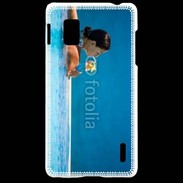 Coque LG Optimus G Femme sirotant un cocktail face à la mer