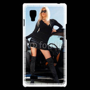 Coque LG Optimus L9 Femme blonde sexy voiture noire