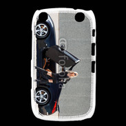 Coque Blackberry Curve 9320 Femme blonde sexy voiture noire 3