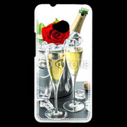 Coque HTC One Champagne et rose rouge