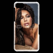 Coque Blackberry Z10 Portait de brune charmante 5