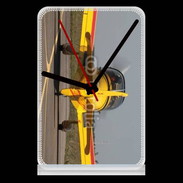 Pendule de bureau Cap 10 jaune sur taxiway