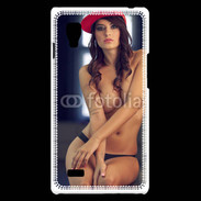 Coque LG Optimus L9 Charmante brune avec casquette rouge