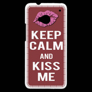 Coque HTC One Keep Calm Kiss me Brique