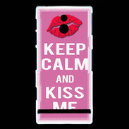 Coque Sony Xperia P Keep Calm Kiss me Rose