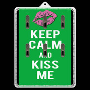 Porte clés Keep Calm Kiss me Vert