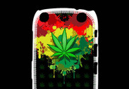 Coque Blackberry Curve 9320 Feuille de cannabis et cœur Rasta