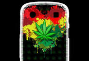 Coque Blackberry Bold 9900 Feuille de cannabis et cœur Rasta
