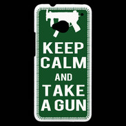 Coque HTC One Keep Calm Take a gun Vert