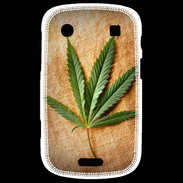 Coque Blackberry Bold 9900 Feuille de cannabis sur toile beige
