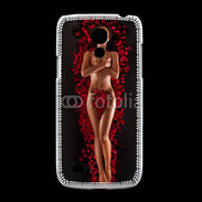 Coque Samsung Galaxy S4mini Femme nue pétales de rose glamour