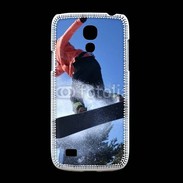Coque Samsung Galaxy S4mini Saut en Snowboard