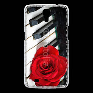 Coque Samsung Galaxy Mega Rose sur un piano