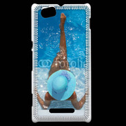 Coque Sony Xperia M Femme à la piscine