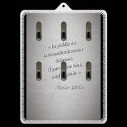 Porte clés Public génie Gris Citation Oscar Wilde
