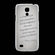 Coque Samsung Galaxy S4mini Sympathiser Gris Citation Oscar Wilde