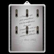 Porte clés Sympathiser Gris Citation Oscar Wilde