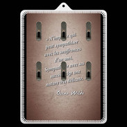 Porte clés Sympathiser Rouge Citation Oscar Wilde