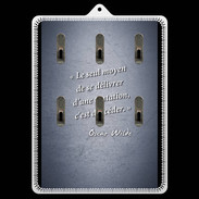 Porte clés Tentation Bleu Citation Oscar Wilde