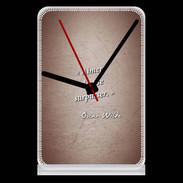 Pendule de bureau Aimer Rouge Citation Oscar Wilde