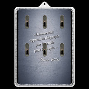 Porte clés Démocratie Bleu Citation Oscar Wilde