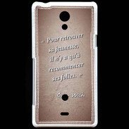 Coque Sony Xperia T Jeuness folie Rouge Citation Oscar Wilde
