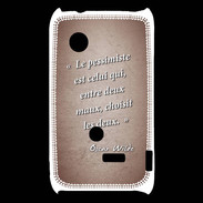 Coque Sony Xperia Typo Pessimiste Rouge Citation Oscar Wilde