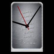 Pendule de bureau Avis gens Noir Citation Oscar Wilde