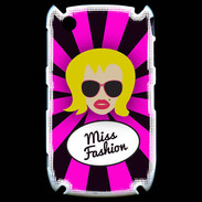 Coque Blackberry 8520 Miss Fashion Blonde