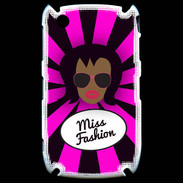 Coque Blackberry 8520 Miss Fashion Black
