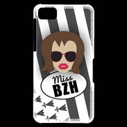 Coque Blackberry Z10 Miss Bretagne Chatain