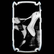 Coque Blackberry 8520 Escarpin blanc sur piano
